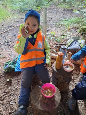 Erntedankfeier im Wald_Oktober 2024 (11).jpg
