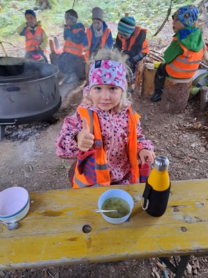 Erntedankfeier im Wald_Oktober 2024 (14).jpg