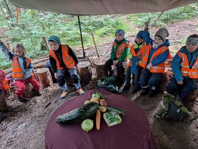 Erntedankfeier im Wald_Oktober 2024 (15).jpg
