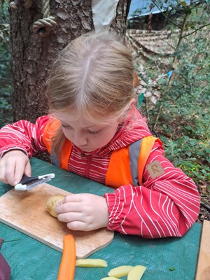 Erntedankfeier im Wald_Oktober 2024 (5).jpg