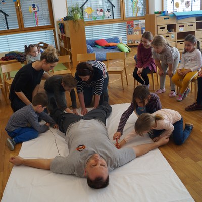 Funkenhexe gestalten Februar 2020 (2).JPG