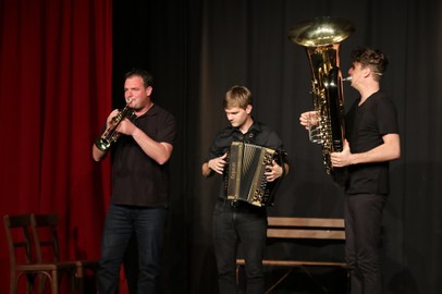 Sitzfleisch: Musik & Kabarett
