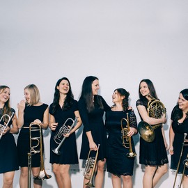 Desperate Brasswives: „Brass up your life!“