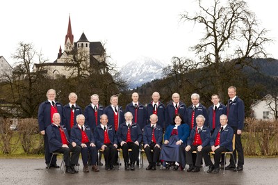 Gruppenfoto_Ehrenmitglieder.JPG