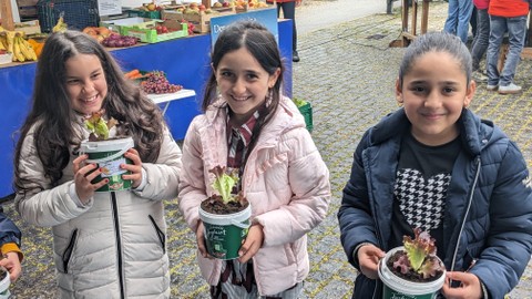 Kinder wollt ihr Gärtner werden,
