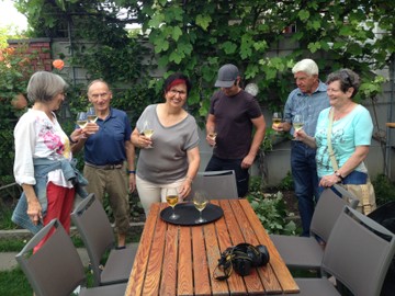 Laubarbeiten bei Reben