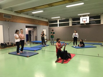 Hip Hop Tanz trifft AcroYoga