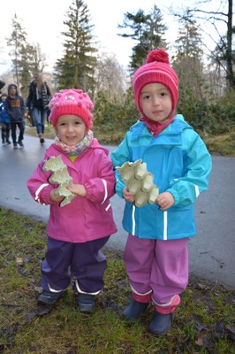 Eiersuche Anna und Nadine (1).jpg