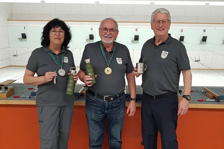 vl.  Waltraud Vögel, Georg Macek  und  Reinhard Gut.                     Foto  SG Rankweil