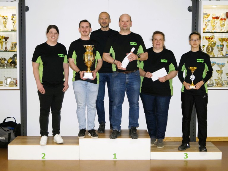 v.l.n.r.: Marion Zech, Simon Mair, Reinhard Schedler, Arnold Schrotter, Nadja Schrotter, Marie Schrotter
