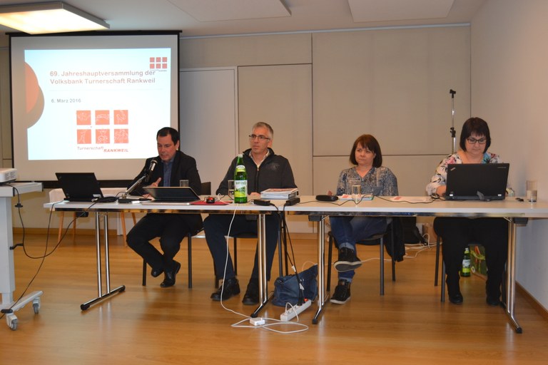 v.l: Bernd Steidl, Alexander Sonderegger, Elisabeth Maier, Elke Sonderegger