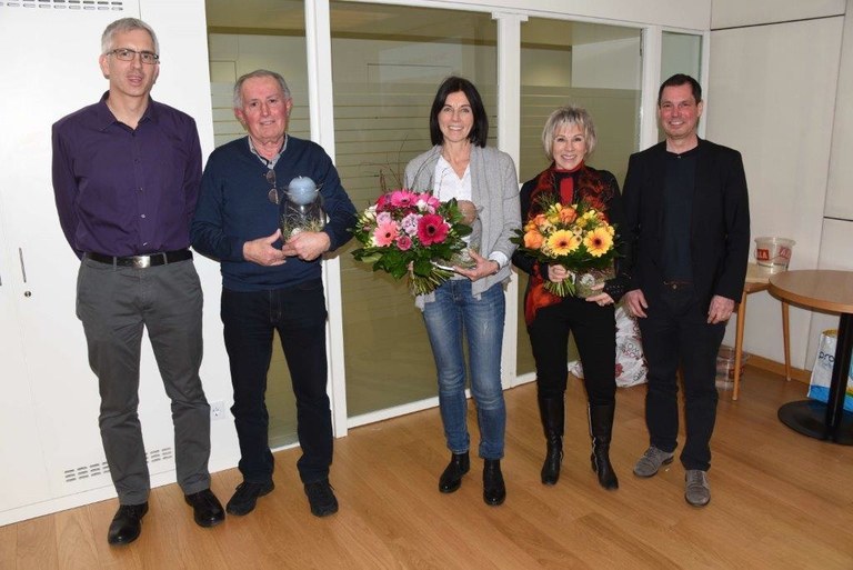 Obmann und Vize-Obmann mit den geehrten Jubilaren Heinz Wetzlinger, Renate Lins und Lisi Tschernig (v.l.)