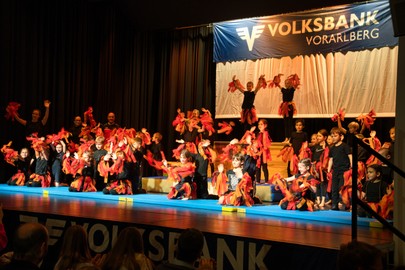 Kunterbunte Vielfalt beim Schauturnen