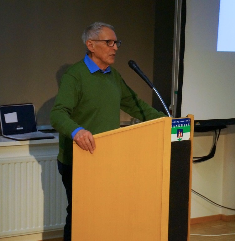 Präsident Ernst Matt eröffnet die Generalversammlung
