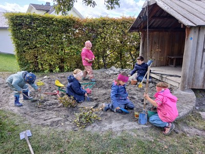 Die Kinder haben sich gut im Kindergarten eingelebt und fühlen sich wohl.jpg