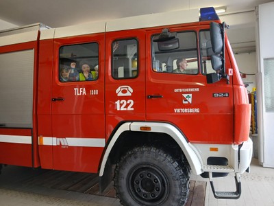Fahrt mit dem Feuerwehrauto.jpg
