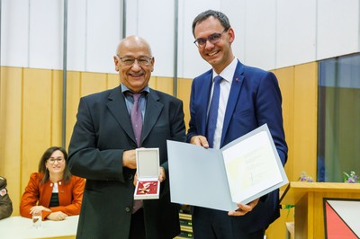 Übergabe großes Verdienstzeichen des Landes Vorarlberg.jpg