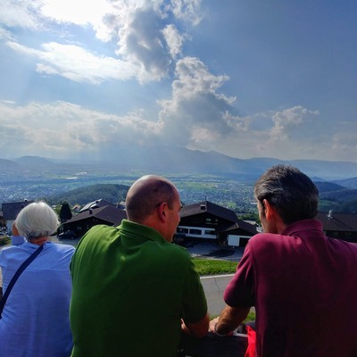 Busfahrt durch die Region mit raumplanerischen Ein- und Ausblicken