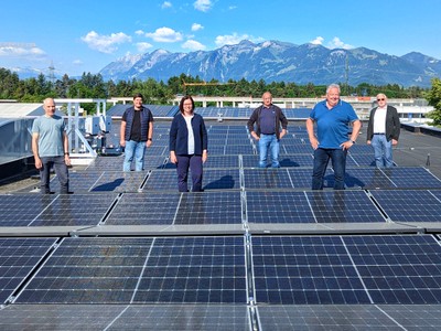 Neue Photovoltaik-Großanlage auf dem ASZ Vorderland in Betrieb Neue Photovoltaik-Großanlage auf dem ASZ Vorderland in Betrieb