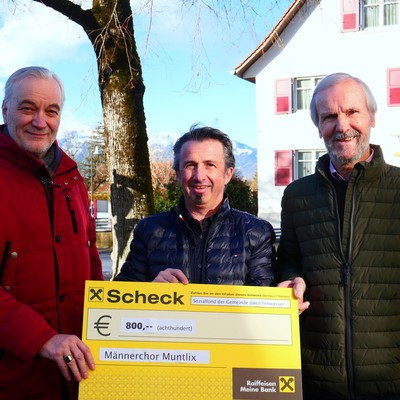 Männerchor Muntlix spendet 800 € für den Sozialtopf
