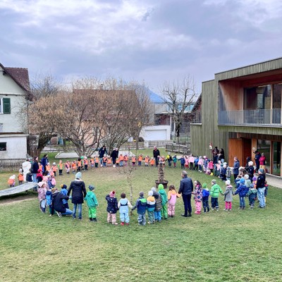 Muntliger Kinder feiern Funken-Tradition
