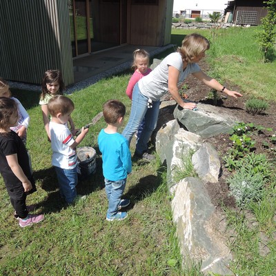 Informationen zur "leistbaren Kinderbetreuung"