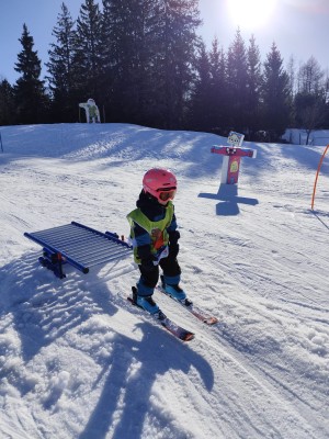 A, B, C, die Kinder sind im Schnee