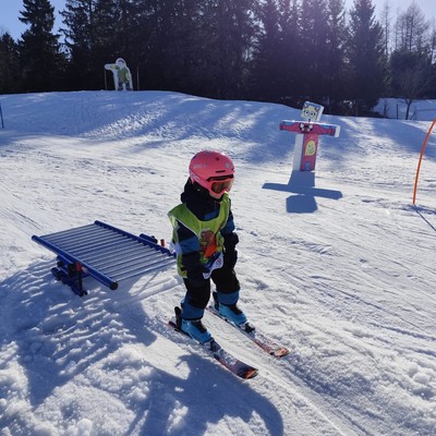 A, B, C, die Kinder sind im Schnee