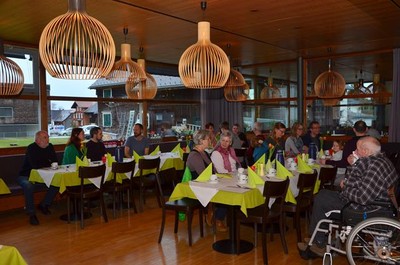 Begrüßungsfrühstück für unsere neuen Zwischenwässler Mitbewohner/innen von Jung bis Alt im Gasthaus Frödisch.