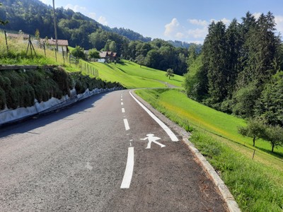 Boden fertigstellung incl. Straßenmarkierung (1).jpg