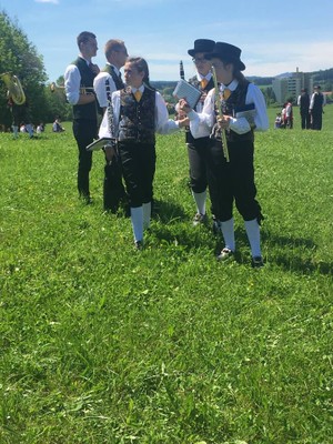18700142_798503213638188_5338106869560673553_n.jpg