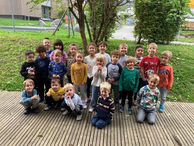 Gruppenfoto Löwenzahngruppe.jpg