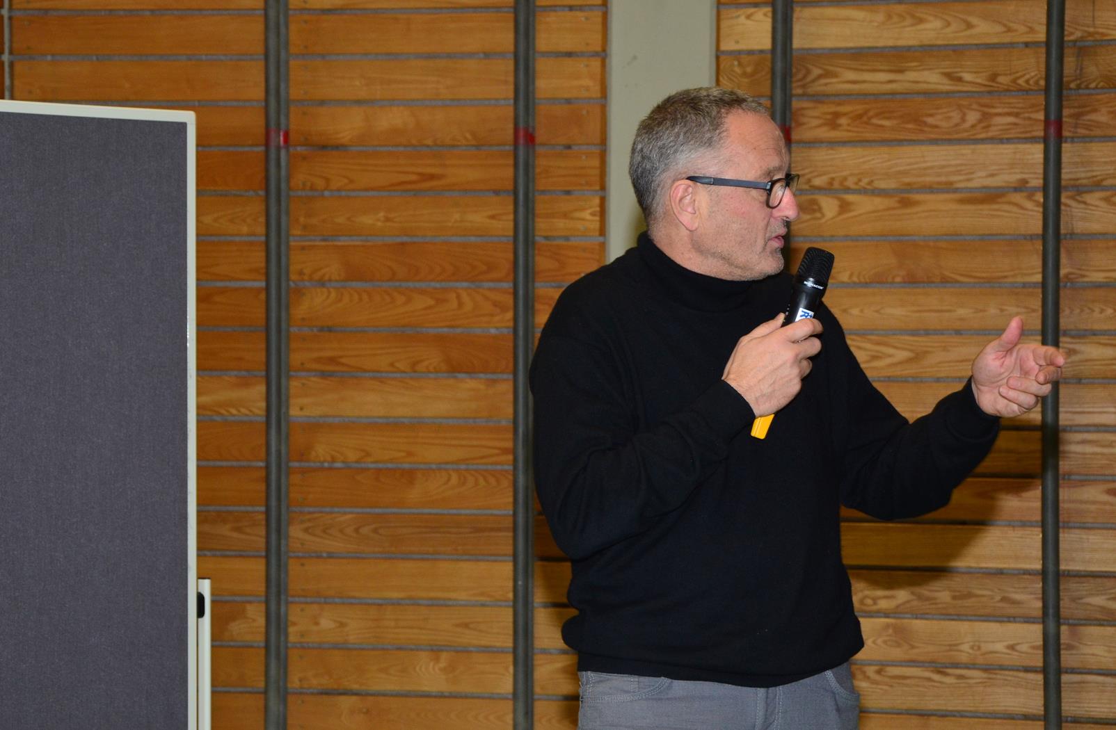 Kind im Dorf 250117.21 (Copy).JPG