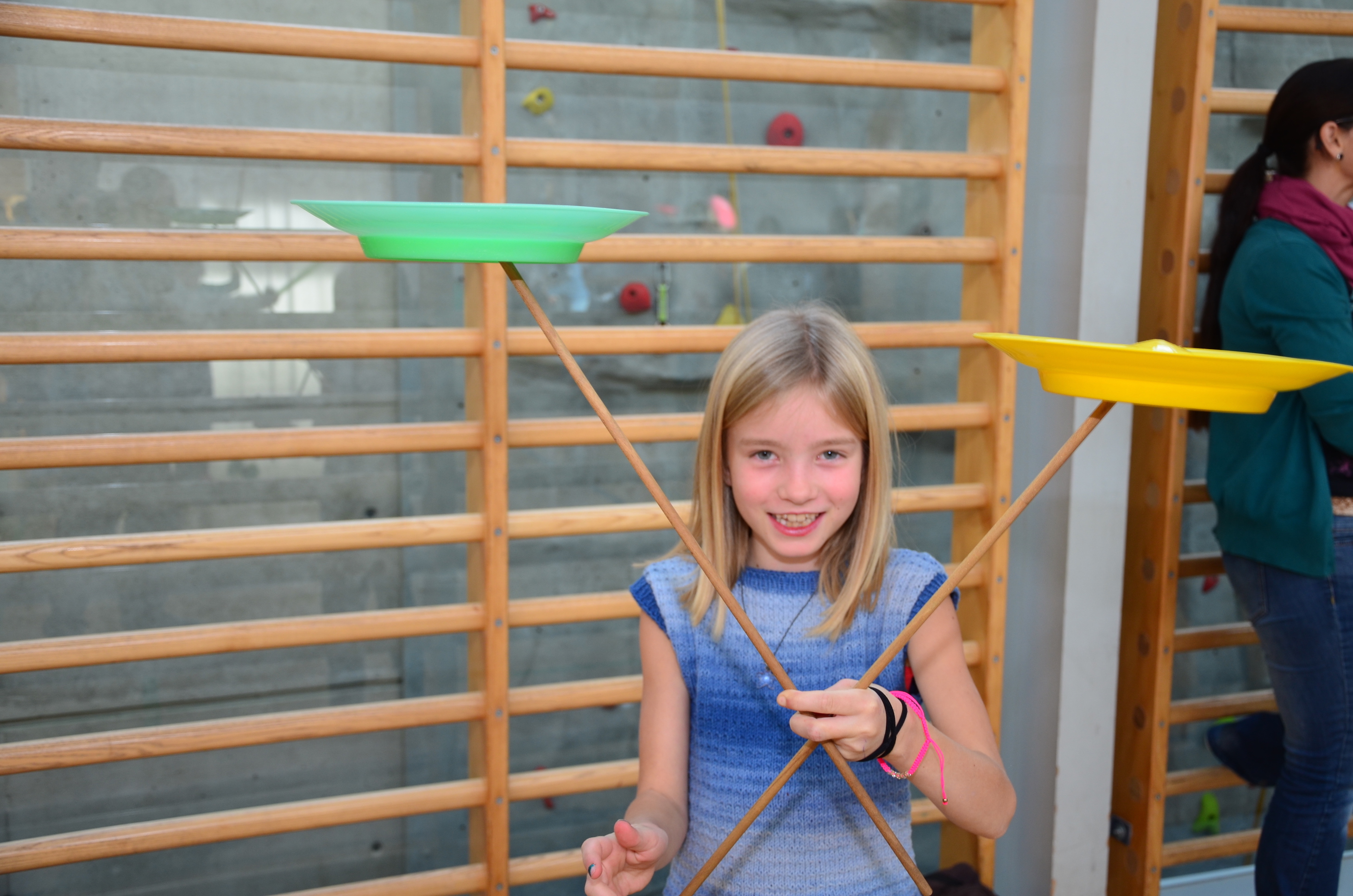 Kinder spielen mit H. Fluri  11.JPG