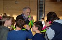 Kinder spielen mit H. Fluri  13.JPG