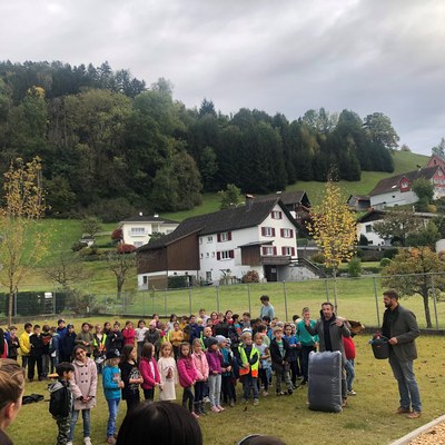 offizelle Übergabe grünes Klassenzimmer 211019_3.jpg
