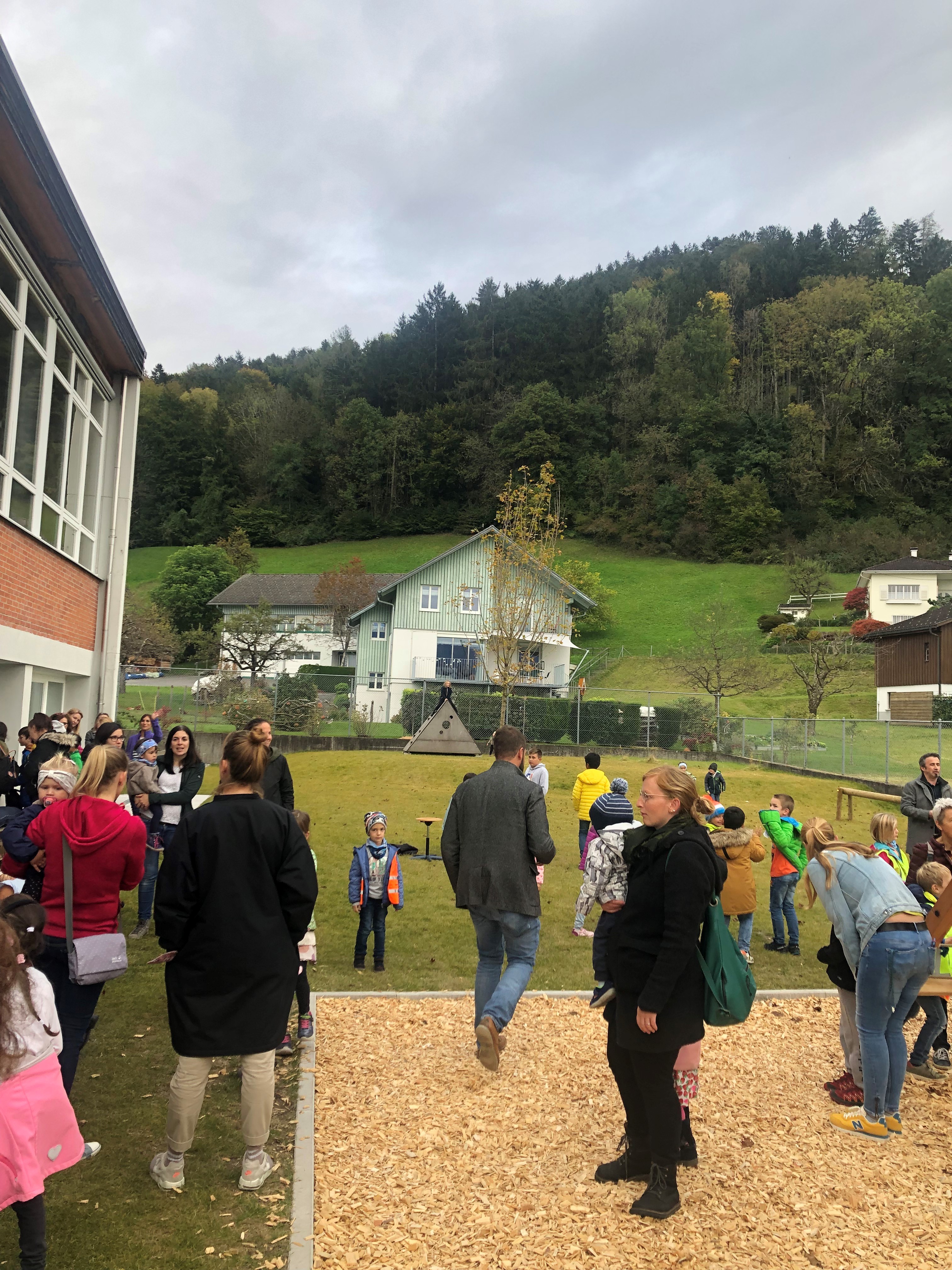 offizelle Übergabe grünes Klassenzimmer 211019_9.jpg